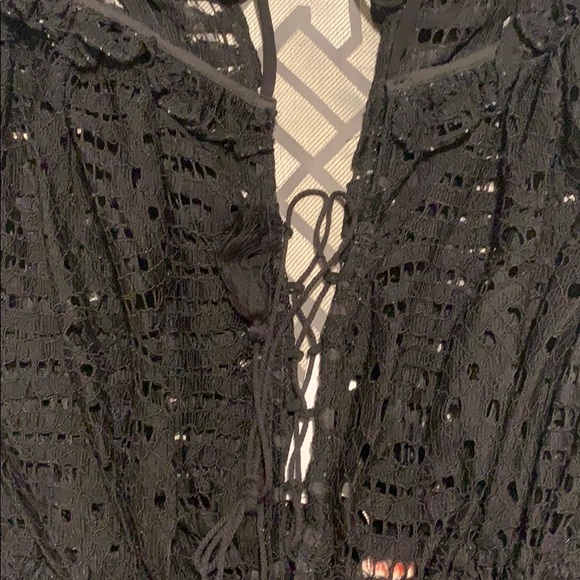 1 DAY SALE LAST 1️⃣ 😍 Black Crotchet Romper 😍 - Picture 4 of 6